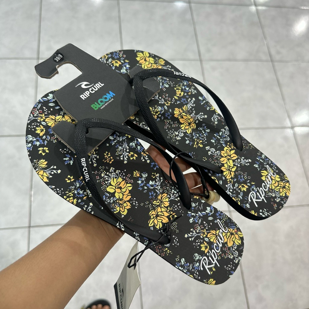Ripcurl Bloom P25 รองเท้าแตะสีดําผสม