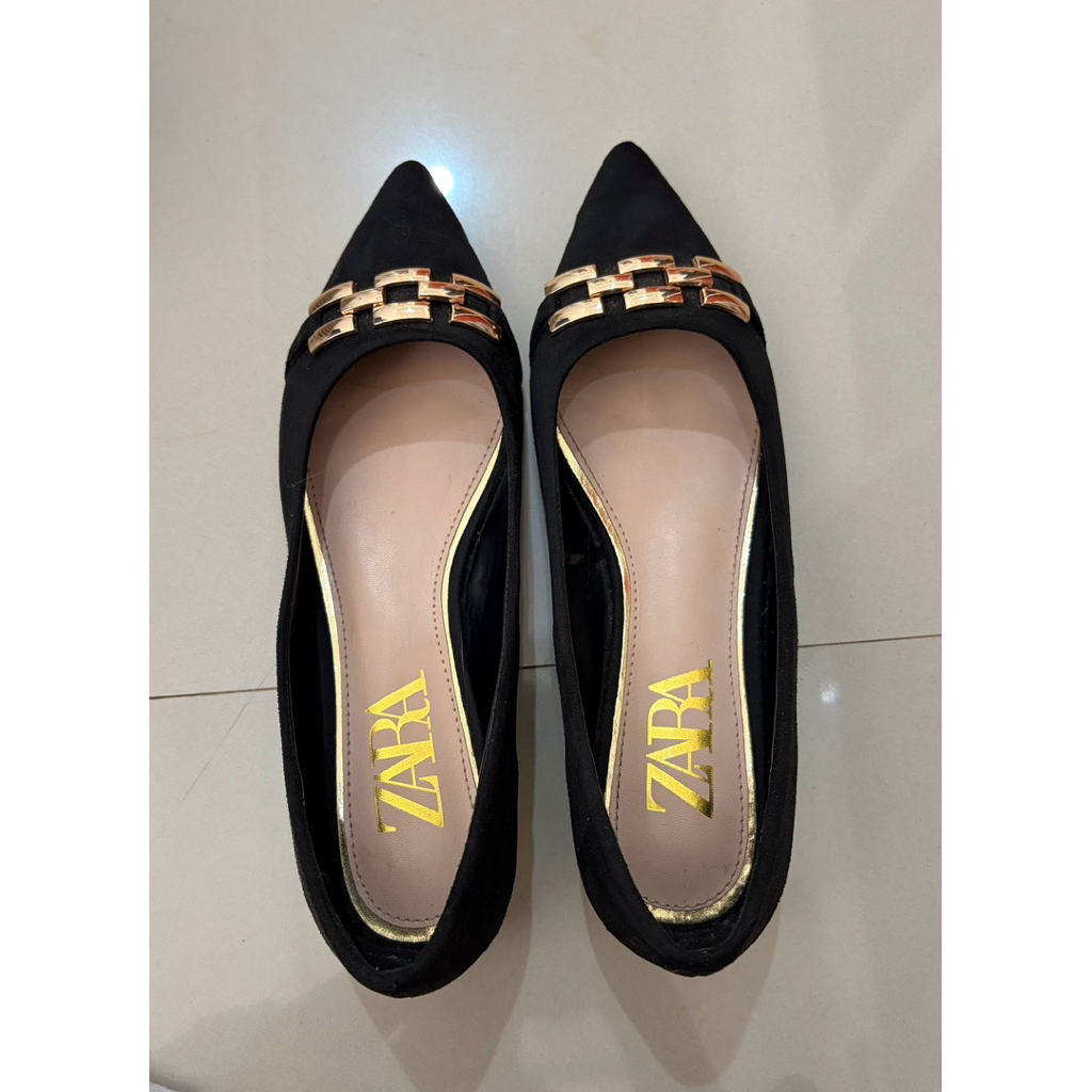 รองเท้าส้นเตี้ยผู้หญิง Zara Black Original ไซส์ 36 - Pl