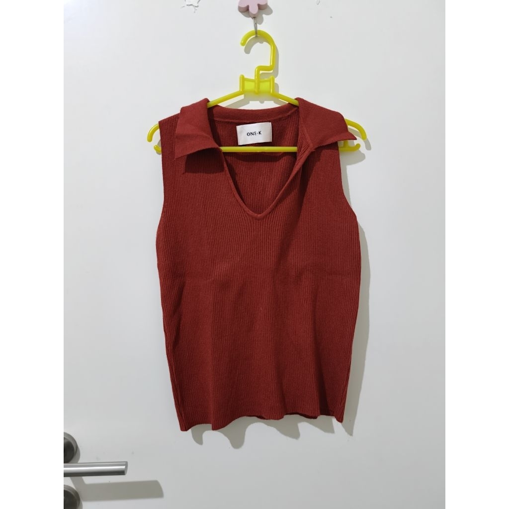 ONE-K เสื้อถักแขนกุดเกาหลีในดินเผา