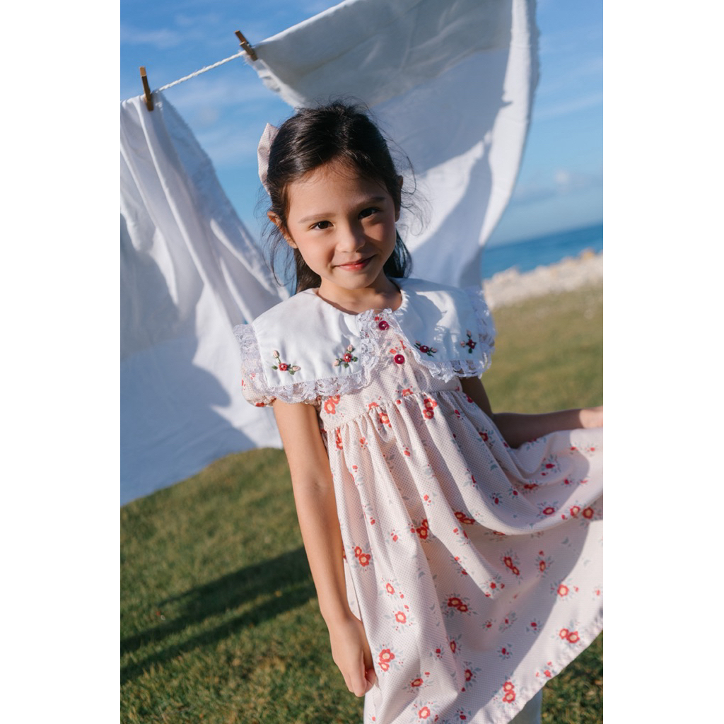 KATUN Tres Mignon Smock Dress for Girls with motif ลายดอกไม้ เนื้อผ้าฝ้าย อายุ 1-10 ปี Lola Dress