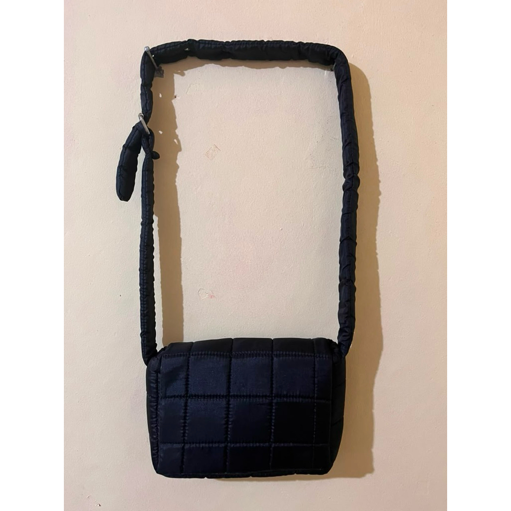 PRELOVED BAG NO BRAND PUFFY BAG LEATHER WEDDING BAG