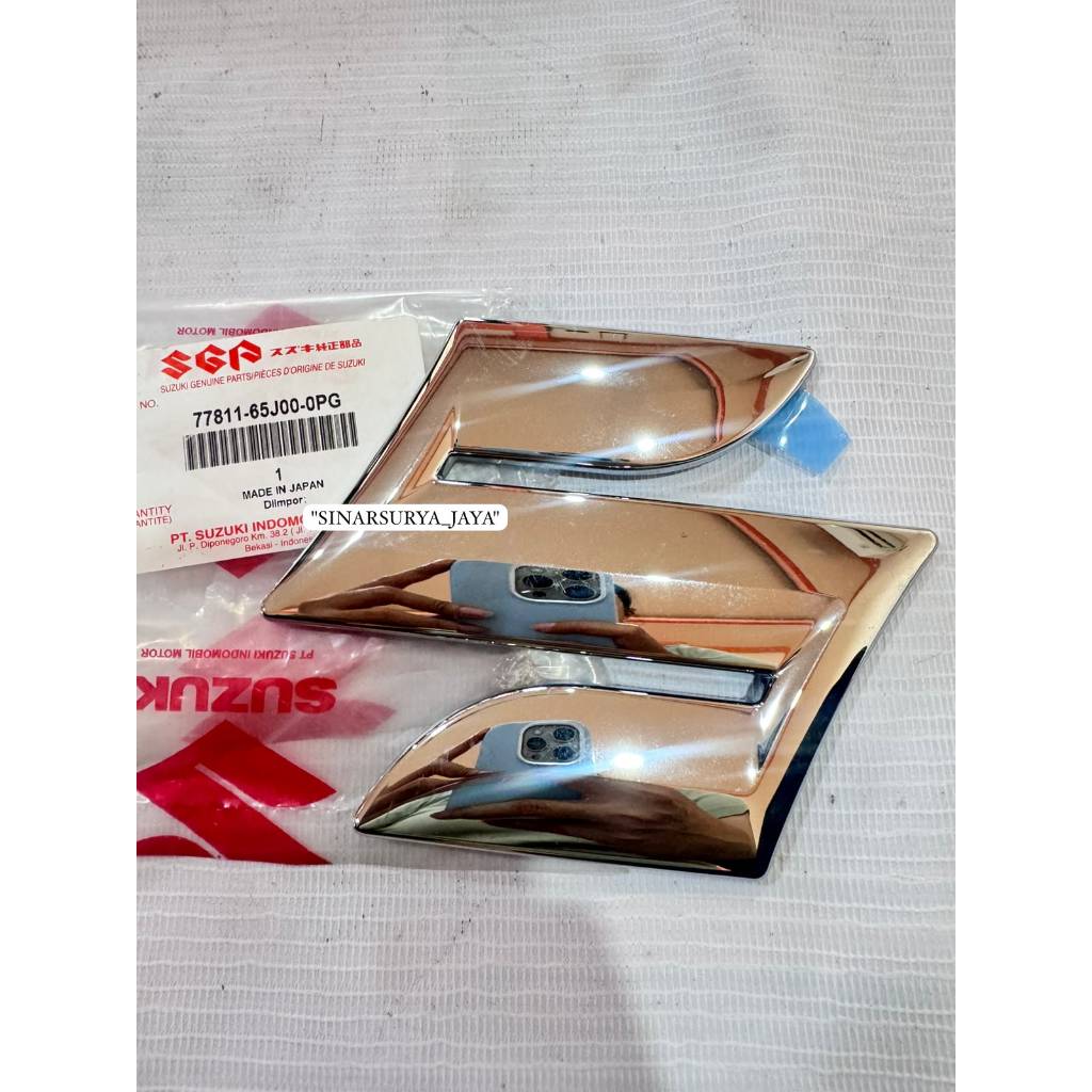 สัญลักษณ์โลโก้ Suzuki S ของแท้ 77811-65J00-0PG