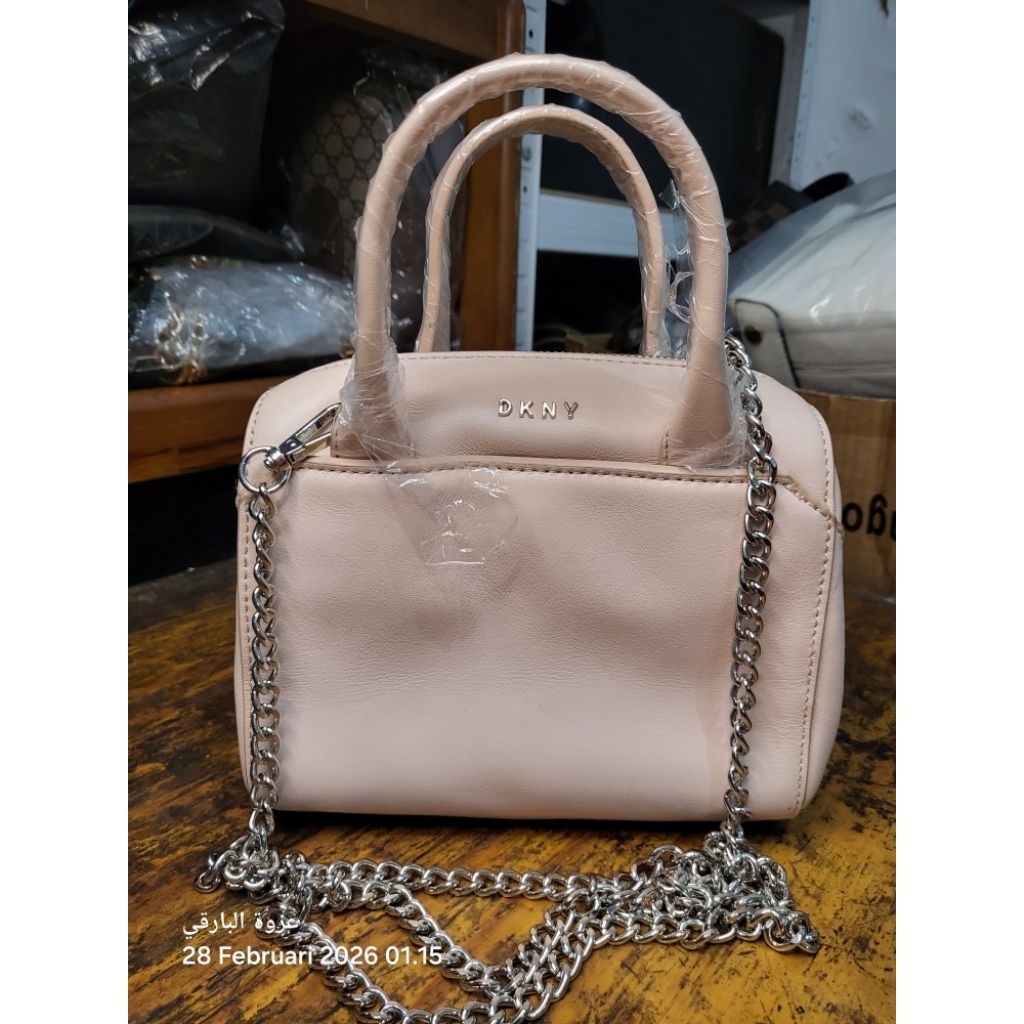 กระเป๋าสะพายข้าง DKNY Mini Tote &