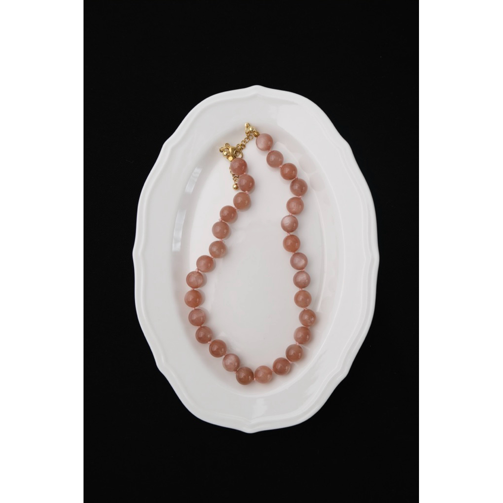 LOKAL PEACH MOON STONE BEAD NECKLACE / NECKLACE HANDMADE NATURAL STONE NECKLACE