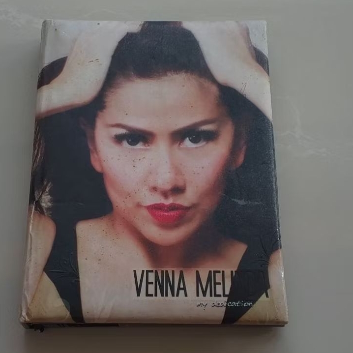 ซีดี Venna Melinda ดั้งเดิม