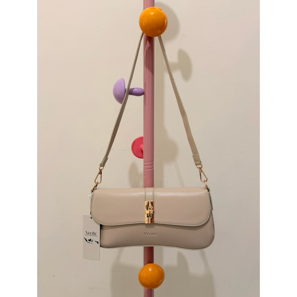 กระเป๋า Prlvd Merwai by Verite (สีเบจขาว)