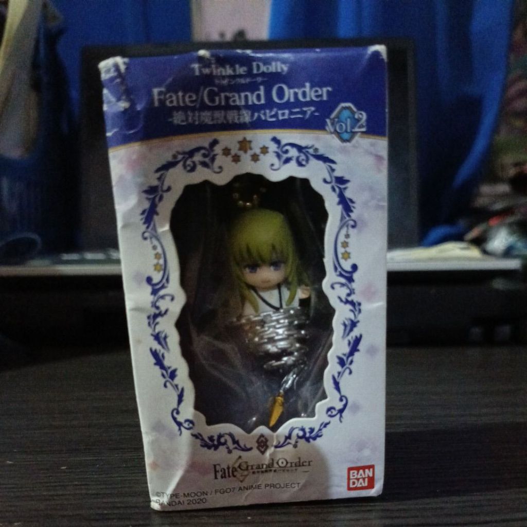 กล่องฟิกเกอร์พวงกุญแจ Enkidu fate เสียหาย