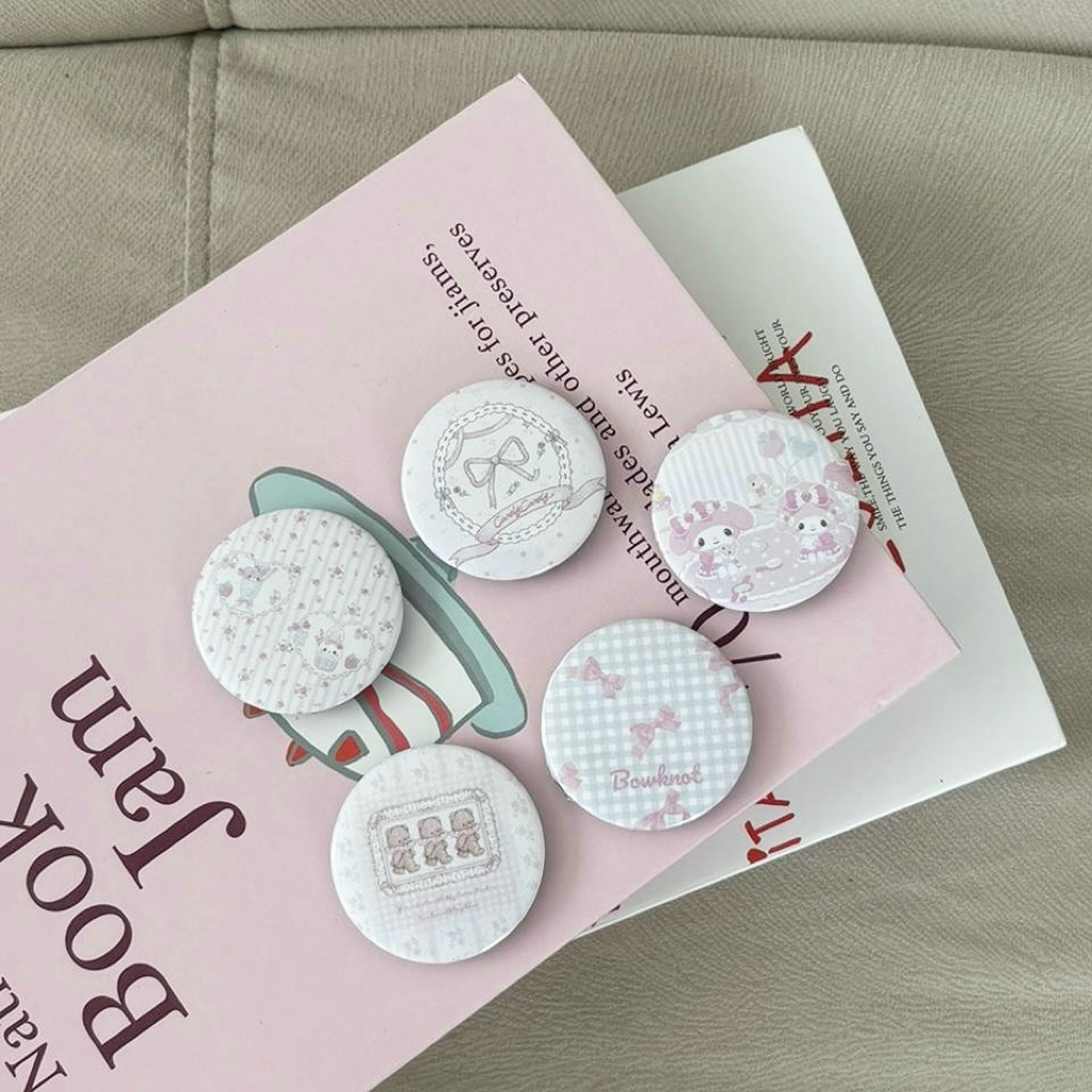 Mocorie - Mopurity coquette Pin 44 มม./Coquette Ribbon Totebag กระเป๋าอุปกรณ์เสริม/Coquette Design c