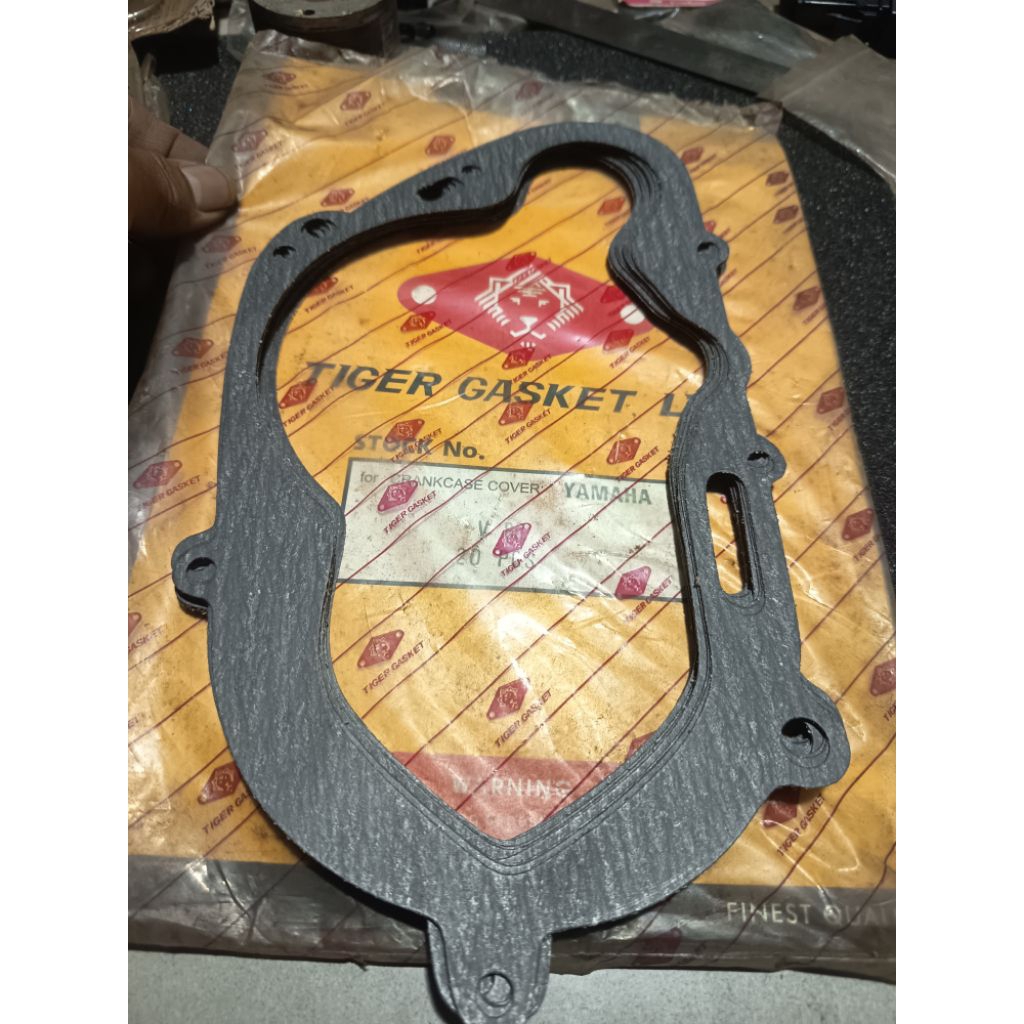 RIGHT CRANK GASKET YAMAHA V80 CALTER PACK ONTENTS 16 ชิ้น