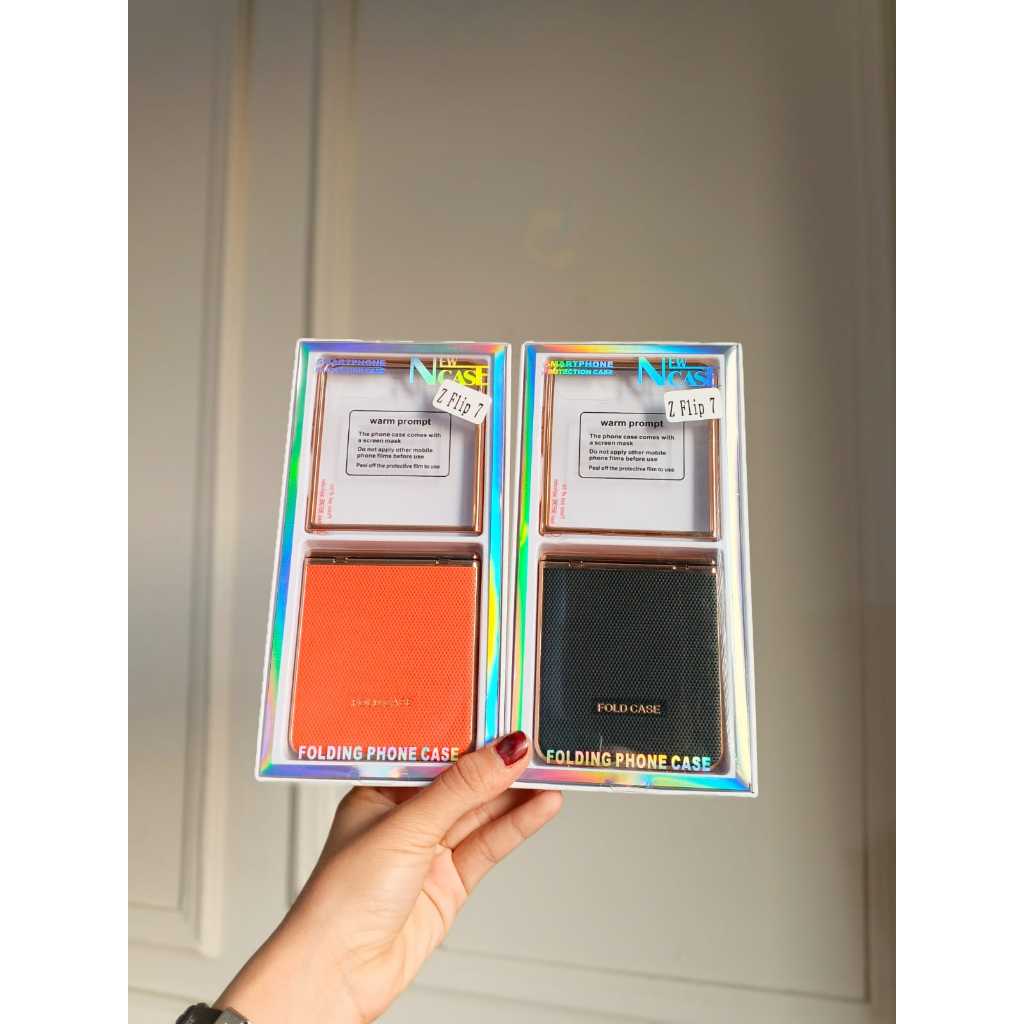 BESTCASE8 - เคส Samsung Z Flip 5 / Z Flip 6 / Z Flip 7 ปลอกหนังใหม่ chrome list gold premium + กระจก