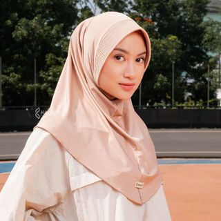 Kalisha - Sporty Bergo Instan Pet Bahan Jersey Ukuran M