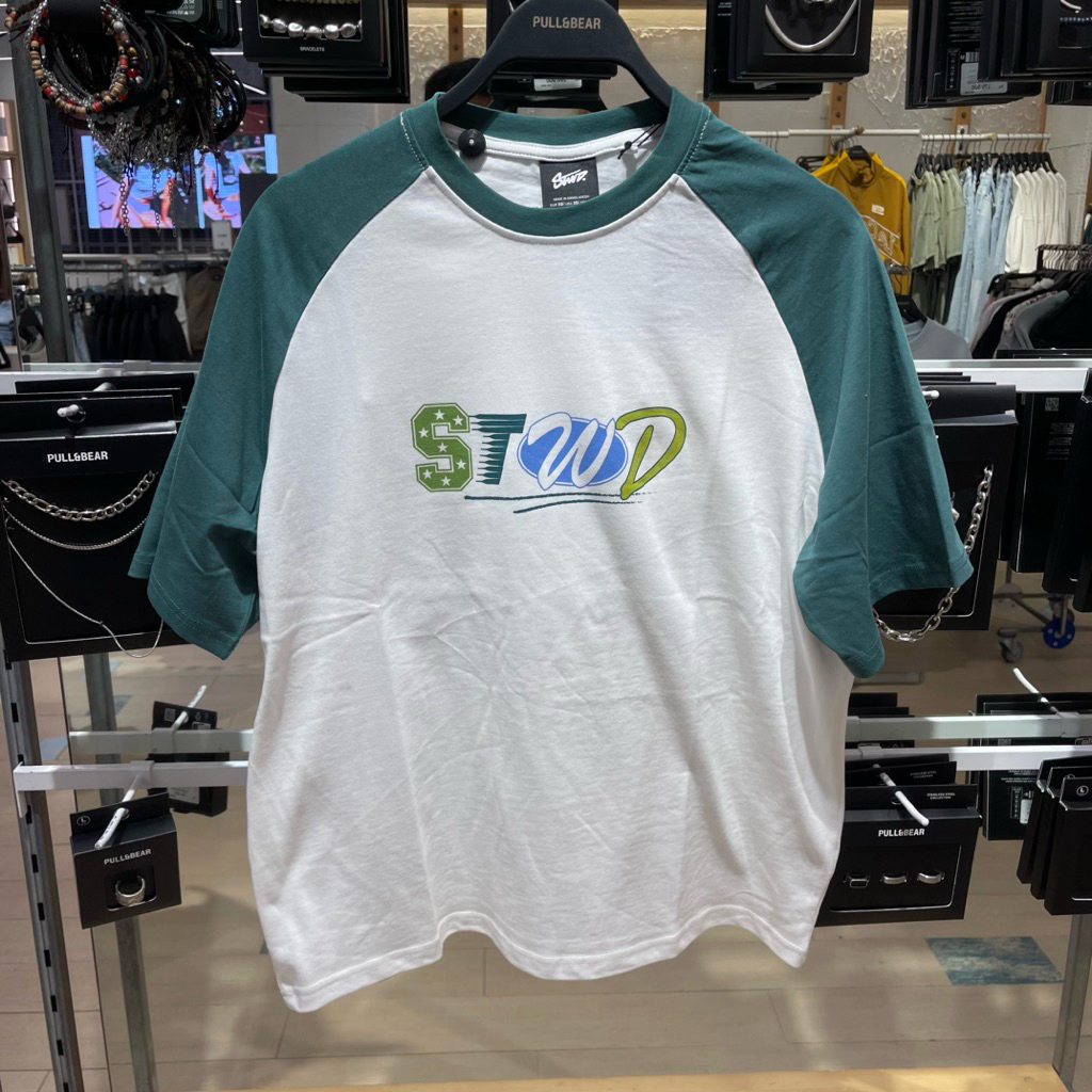 Stwd Boxy PULL&BEAR MEN เสื้อยืด Jastip (บริการร้านค้าส่วนตัว)
