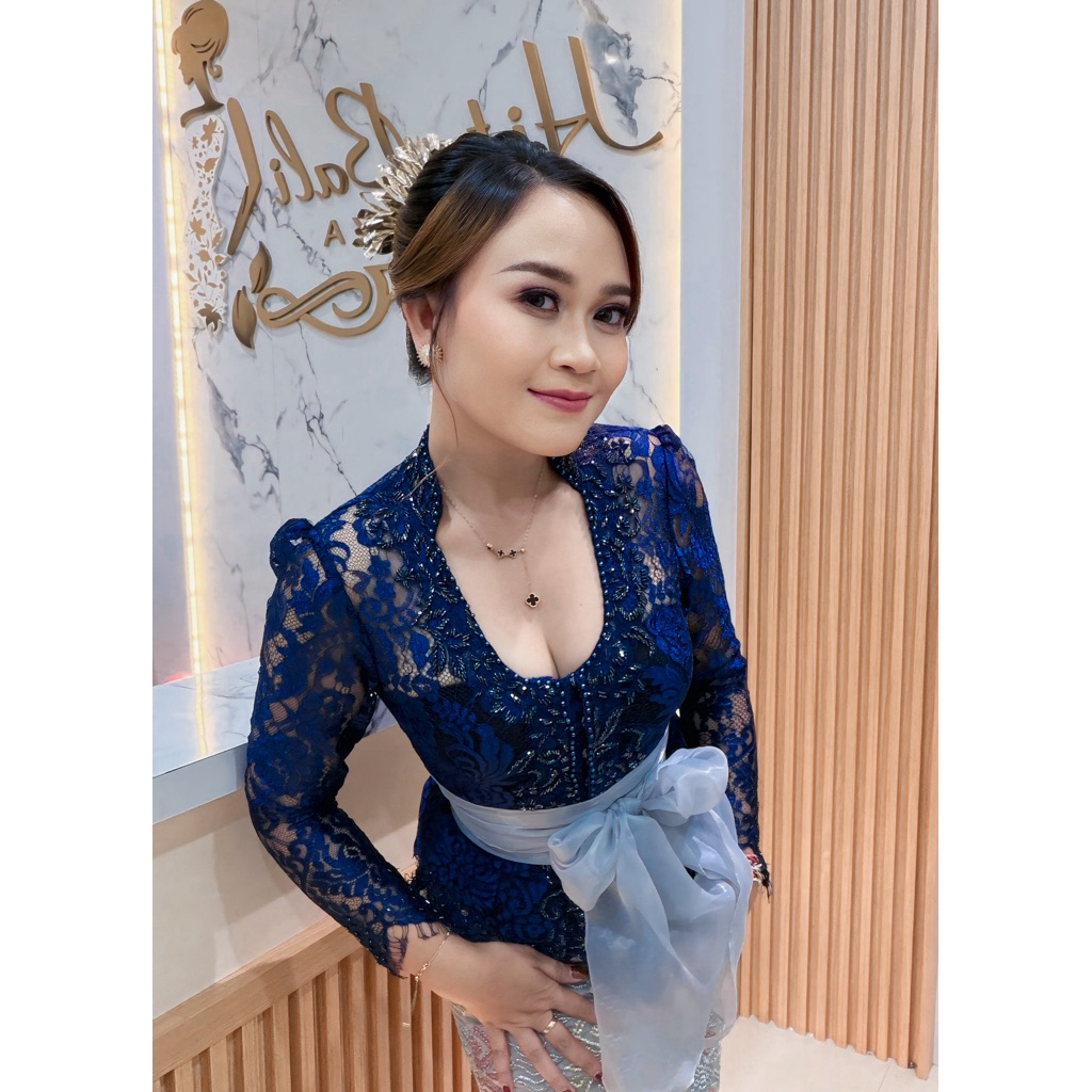 เลื่อมคอเซี่ยงไฮ้ Kebaya