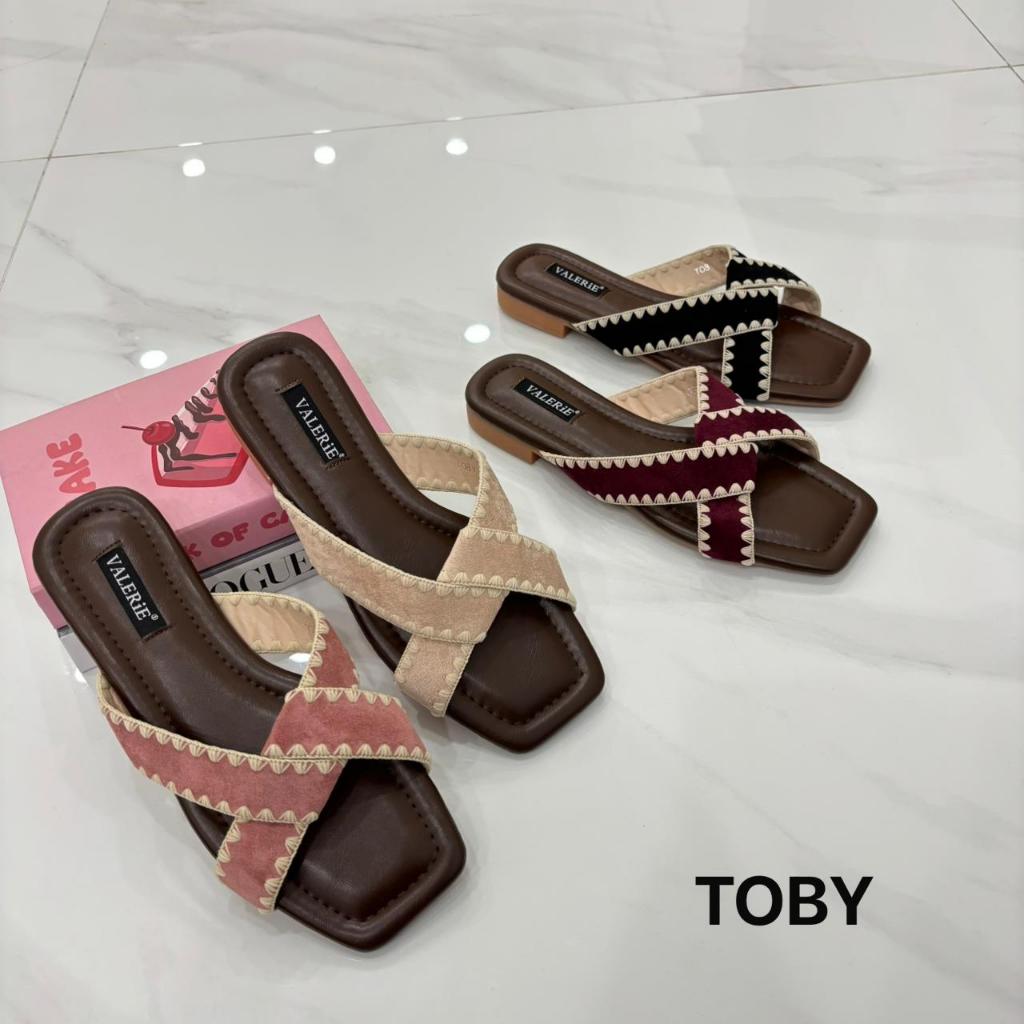 รองเท้าแตะส้นแบนกํามะหยี่ Valerie 36-40 TOBY