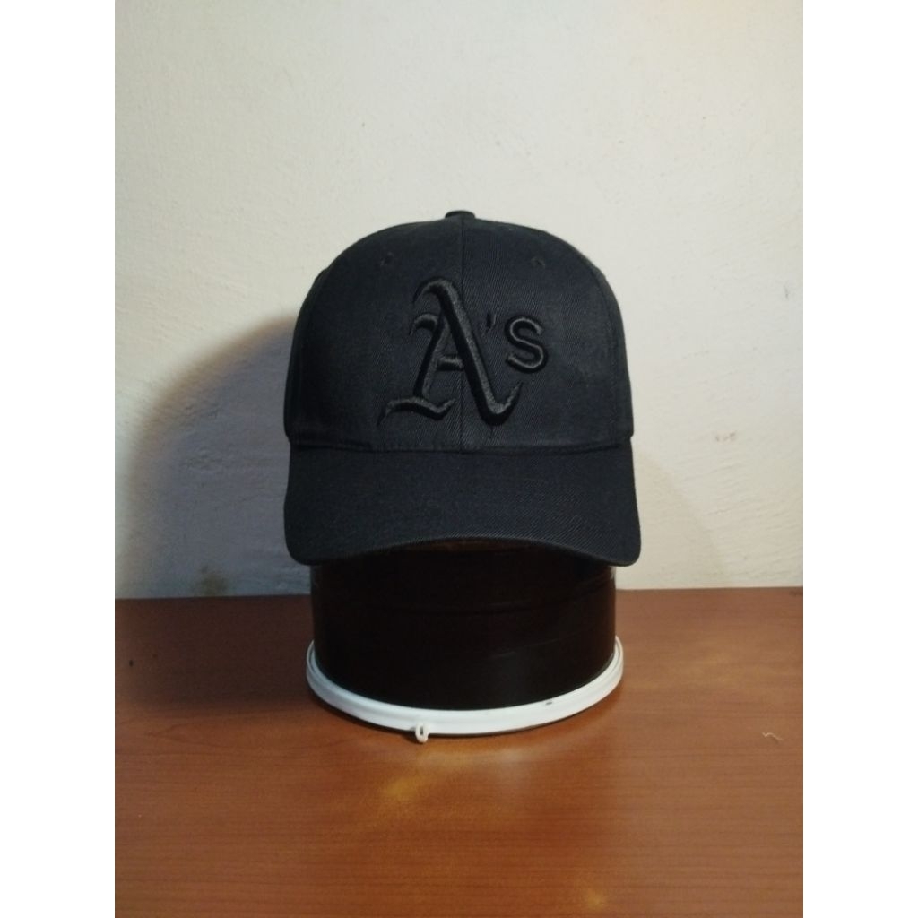 หมวก MLB สีดําบนสีดําของ Oakland Athletic