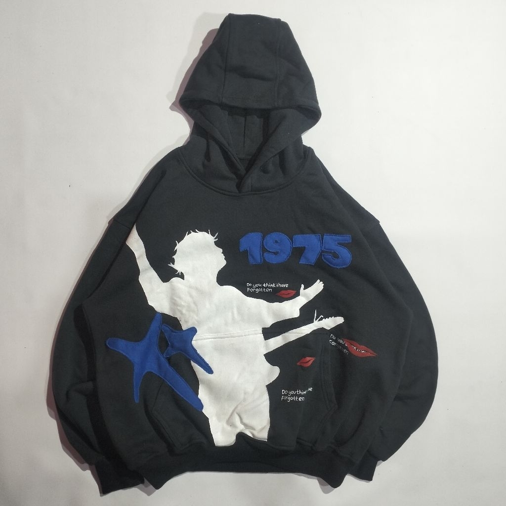 เสื้อฮู้ด เพ้นท์มือ The 1975 - About You
