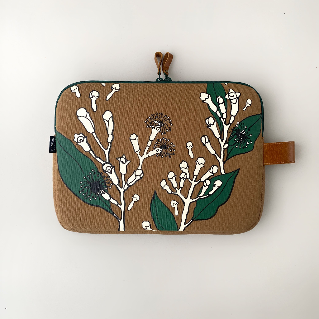 14 นิ้ว Clove Mocca Canvas Living Laptop Sleeve