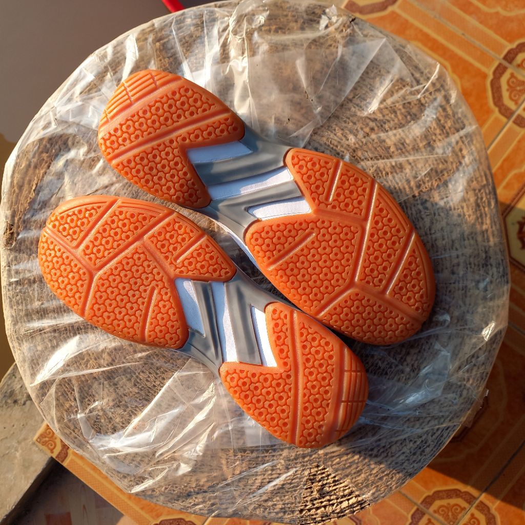 พื้นรองเท้า BADMINTON คุณภาพดีนําเข้า พื้นรองเท้า BADMINTON แผ่นรองวอลเลย์บอล