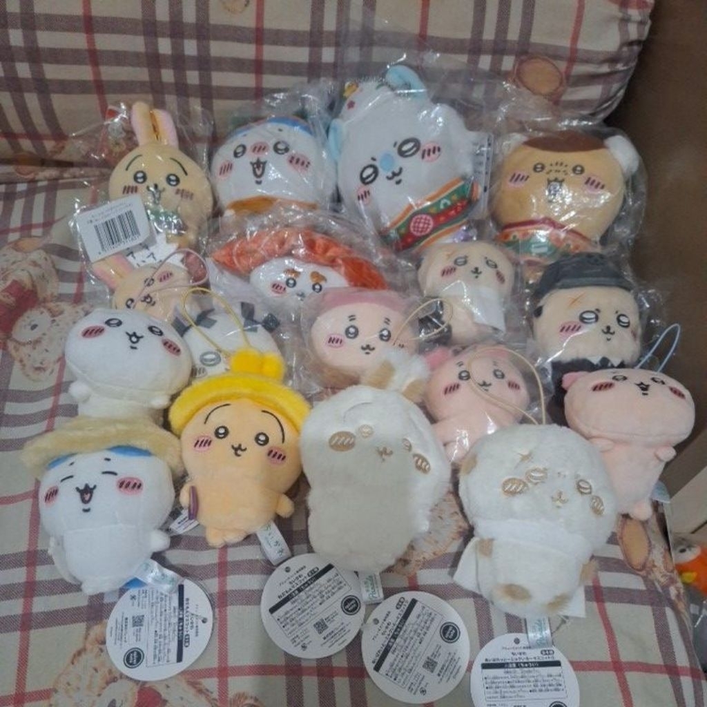 พวงกุญแจตุ๊กตา Chiikawa แท้ พร้อมแท็ก | Usagi Hachiware Sea Otter Momonga Furuhonya Shisa Kurimanju Charm สําหรับแขวนกระเป๋า ฮาโลวีน Rakko Momoki
