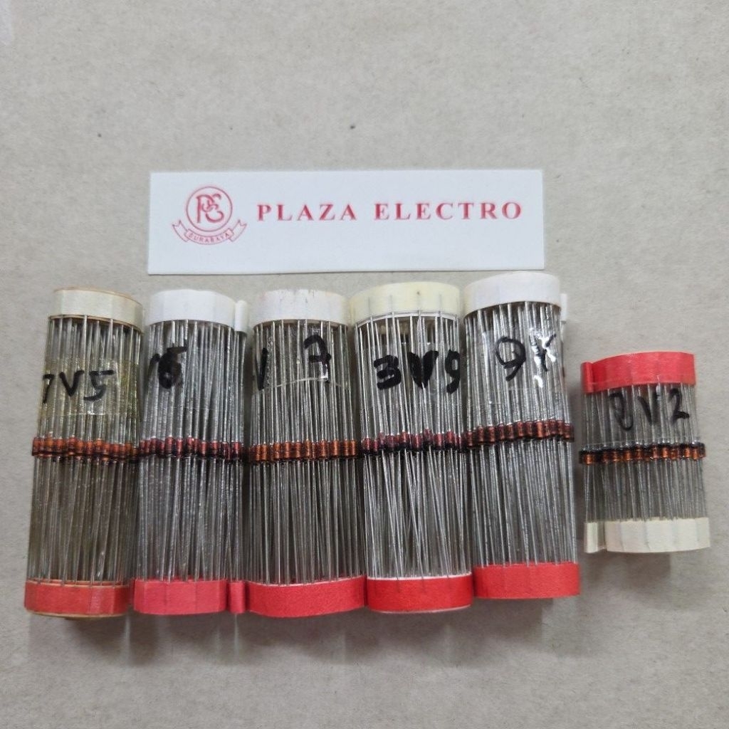 20 ชิ้น HALF ZENER DIODE 1/2W WATT 3v9 / 4v7 / 5v1 / 5v6 / 6v2 / 6v8 / 7v5 / 8v2 / 9v1 / 12v / 15v /
