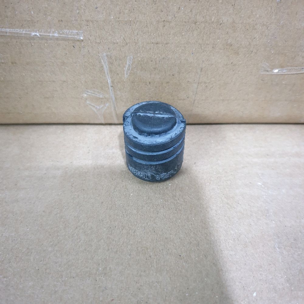 MESIN ORIGINAL NISSAN XTRAIL T30 ENGINE HOOD RETAINER RUBBER 6582-8H310