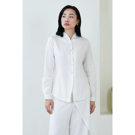 Kivee - เสื้อลาร่า**