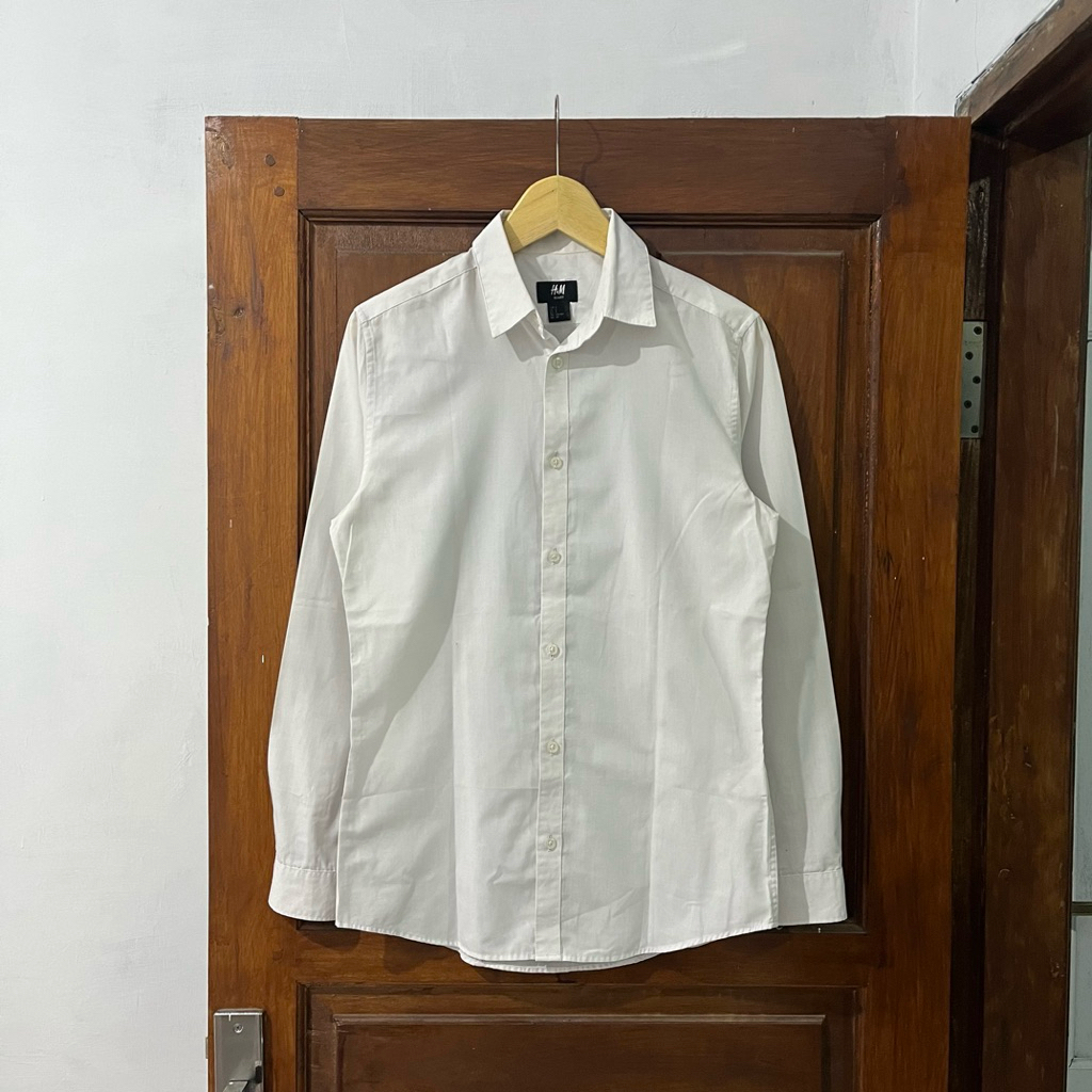 [S] เสื้อเชิ้ตแขนยาวทางการ H&M (KM-145) I สีขาว