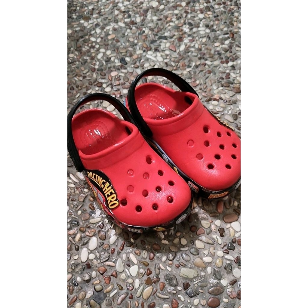 เด็ก Crocs Mcqueen**