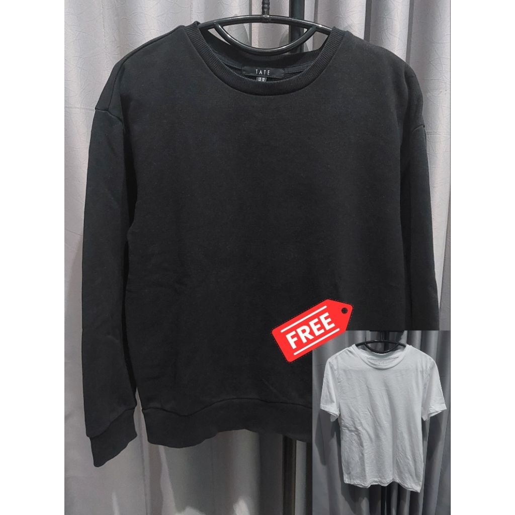 ซื้อ 1 แถม 1 TATE CREWNECK M PRELOVED ฟรี TATE TSHIRT