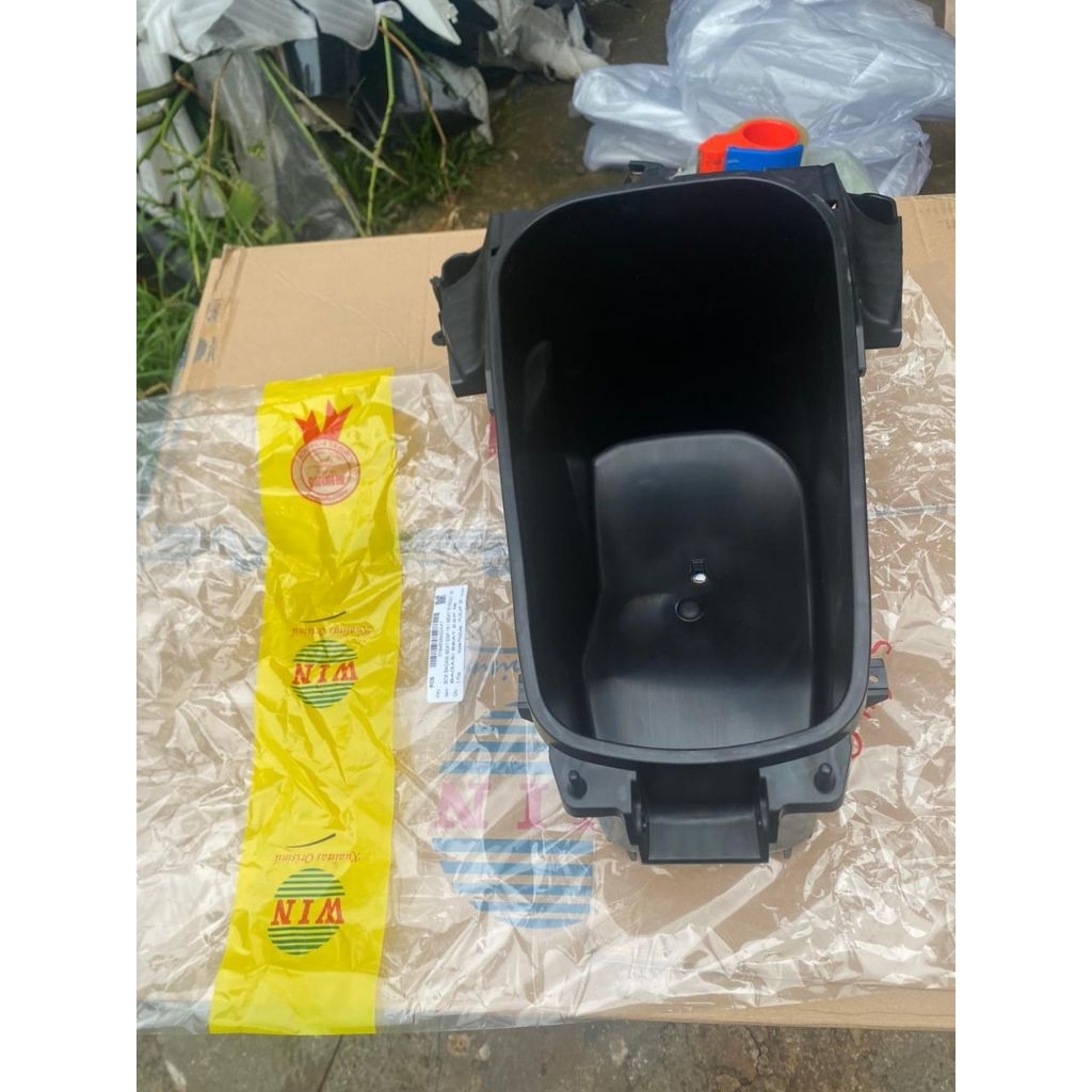Win Box กระเป๋าเดินทาง Under Seat Honda Beat Fi 2016-2019 WIN Brand