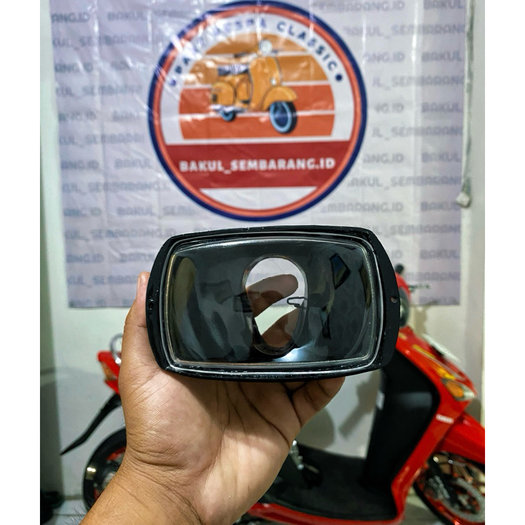 VESPA PTS กระจกใส MICA VESPA PTS สะท้อนไฟหน้า