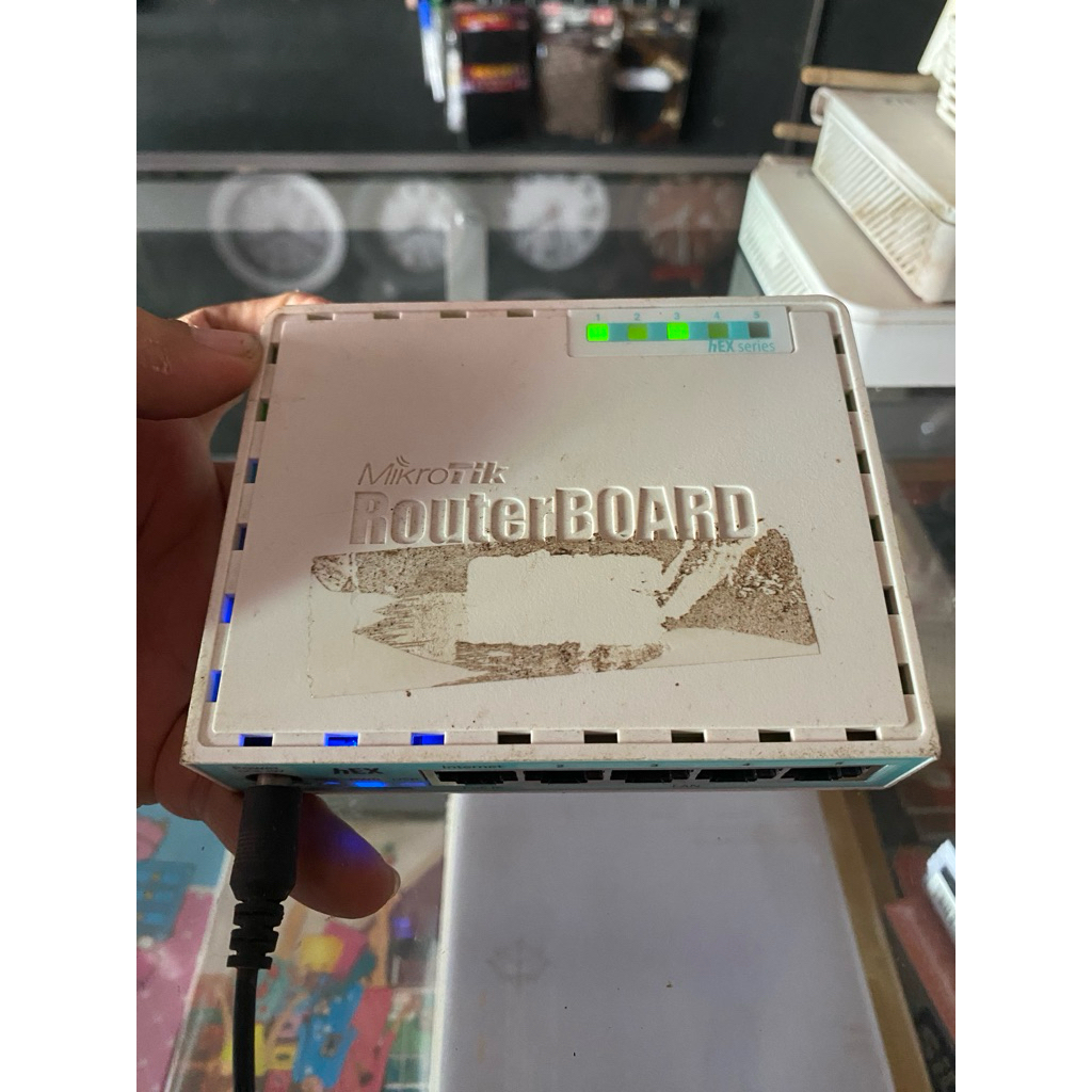 Mikrotik RB750gr3***
