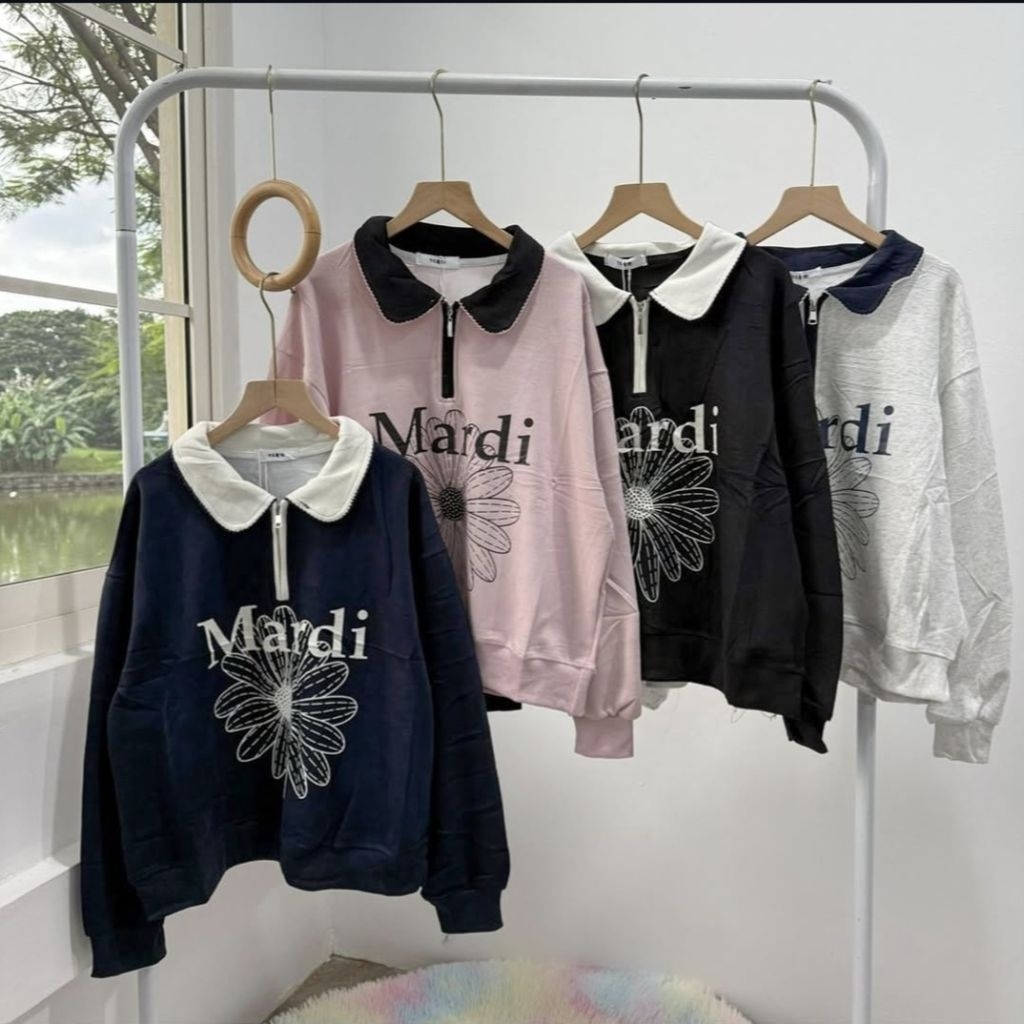 เสื้อสเวตเตอร์คอปก Mardi / การพิมพ์ตัวอักษรเสื้อกันหนาว Mardi