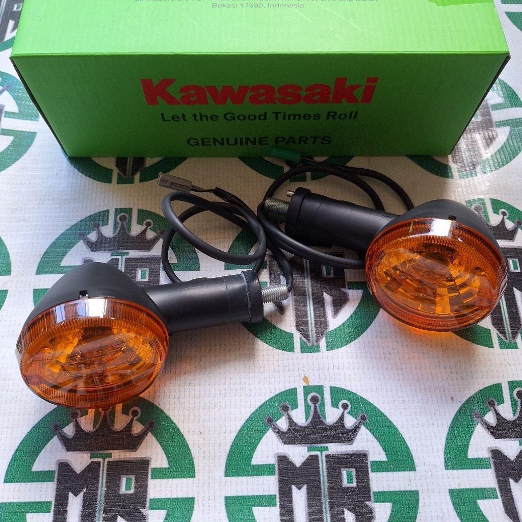 ไฟเลี้ยวหน้า w175L w175 L ฉีด fi ต้นฉบับ kawasaki