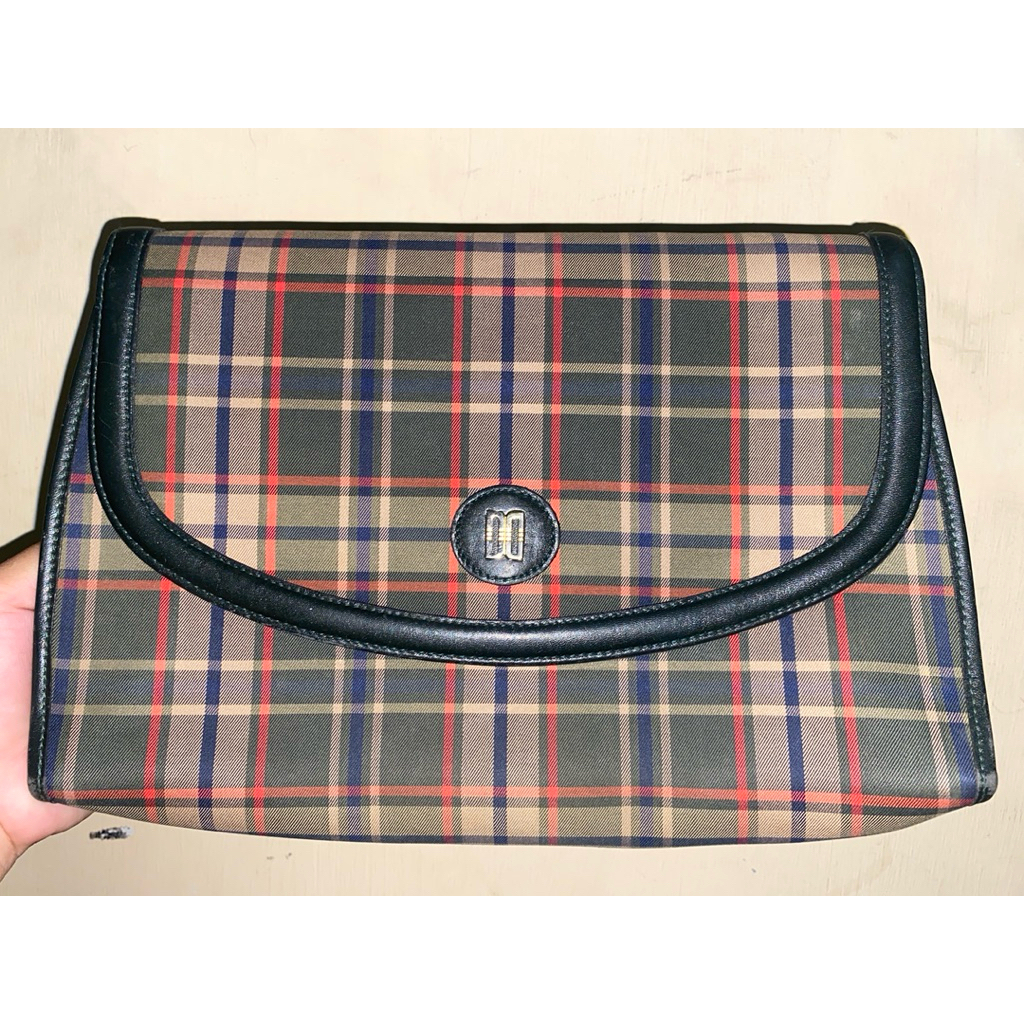PRELOVED CLUTCH BAG / DAKS CLUTCH BAG