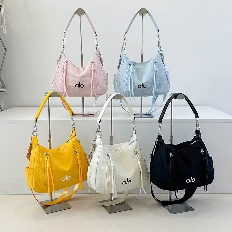 [MANICCA] ALO BAG TAIL LARGE SLING BAG - ALO WOMENS SLINGBAG