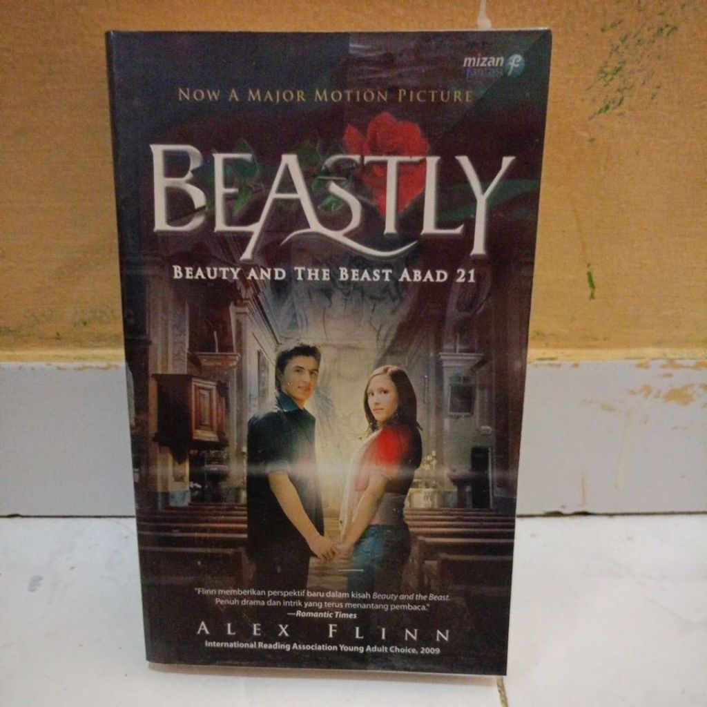 Beastly ความงามและสัตว์ร้าย Century 21 โดย Alex Flinn