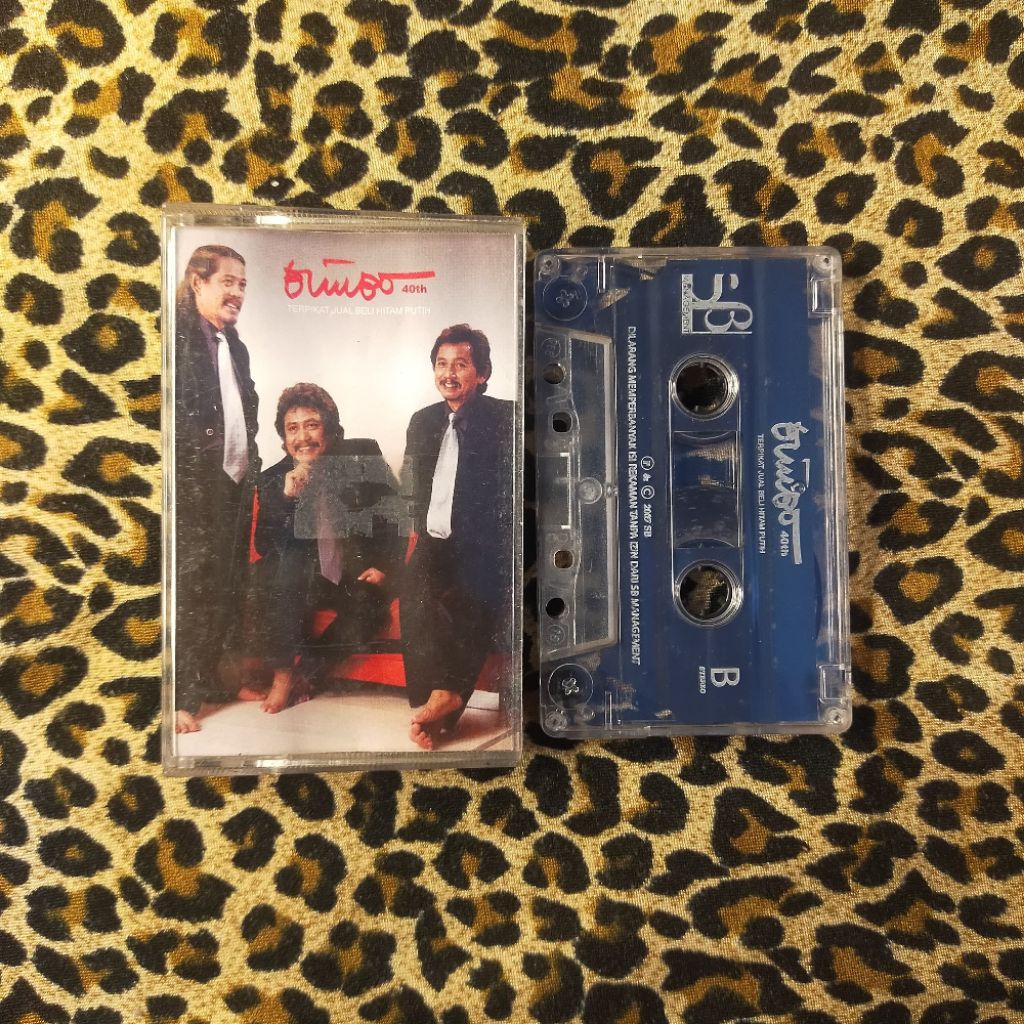 Bimbo Cassette Tape - Ties ขายซื้อสีดําและสีขาว