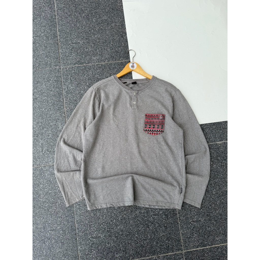เสื้อ Henley Vlcm***