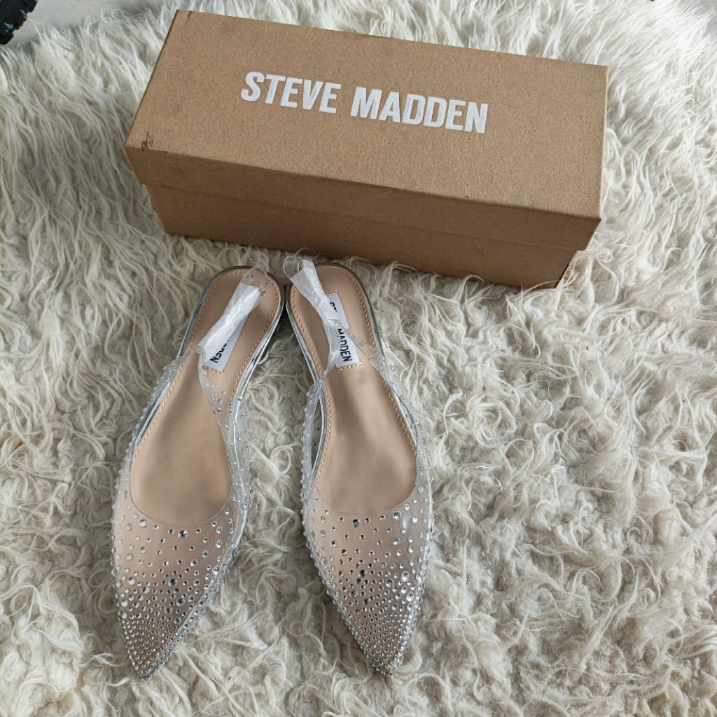 Steve Madden Loire รองเท้าส้นแบนชี้เครื่องประดับสีขาวรองเท้าบัลเล่ต์ใสไม่ใช่แก้ว