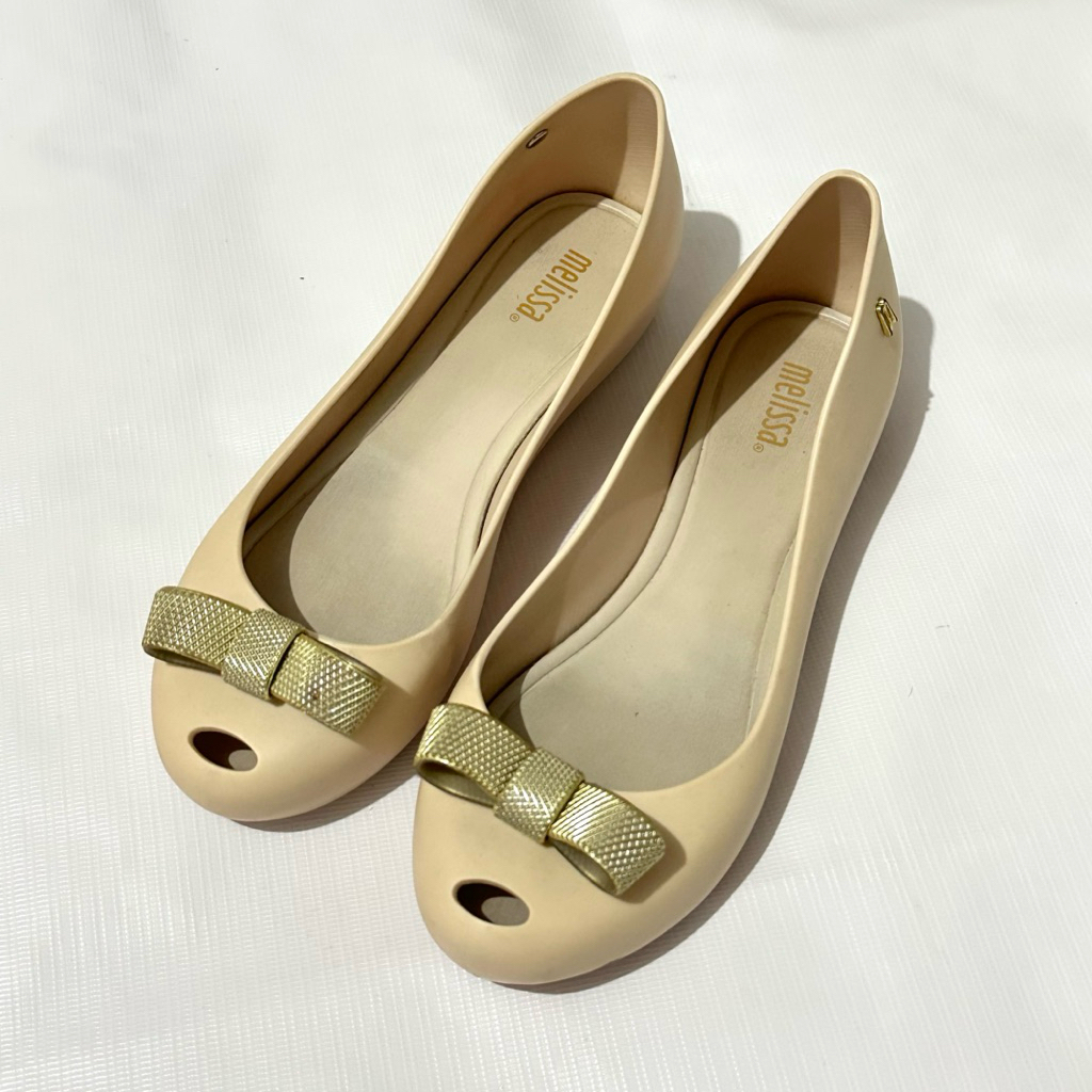 [ของแท้ 100% ล่วงหน้า] รองเท้าส้นแบน Melissa ไซส์ 37 / รองเท้า Melissa / รองเท้าส้นแบน Melissa