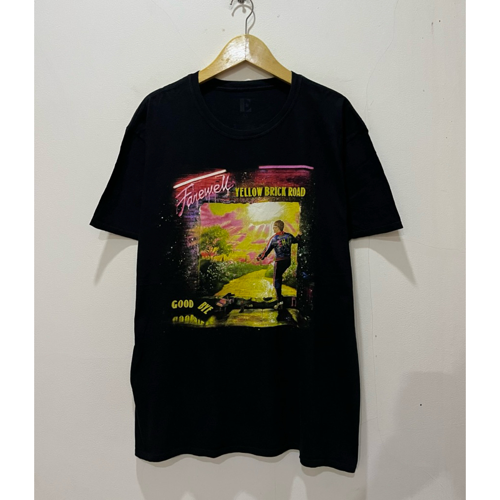 เสื้อยืด DELTON JHON TOUR 2018 / DELTON JHON FAREWELL เสื้อยืดถนนสีเหลือง BRICK