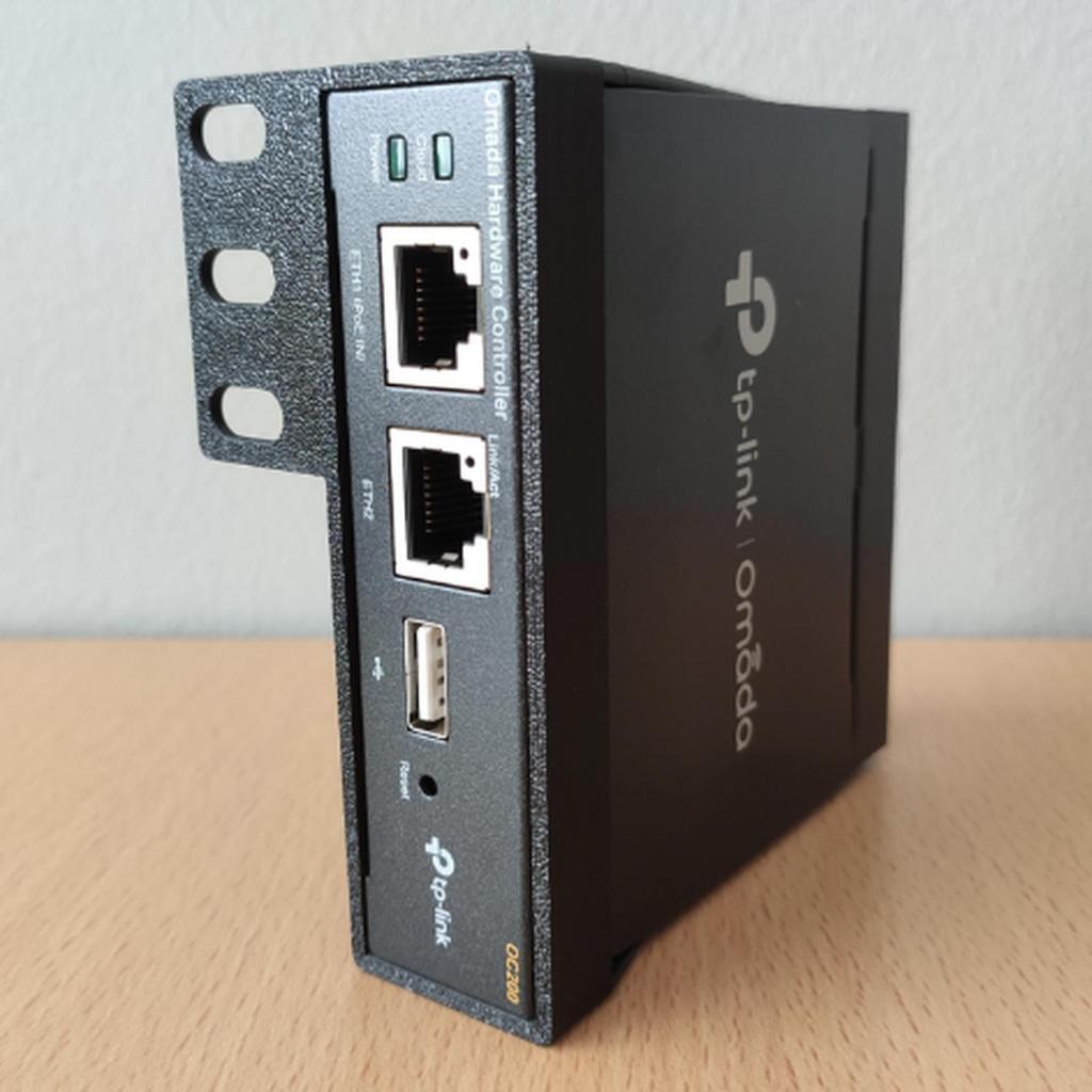 Rackmount TP-Link OC200 Omada