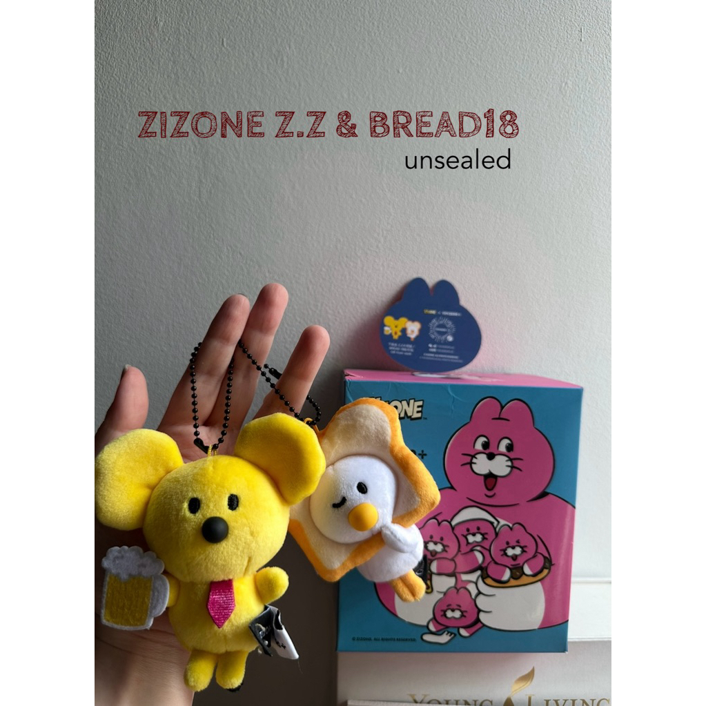 (NEW - SELECTED OPEN) ZIZONE PLUSH KEYCHAIN TOYZEROPLUS - ZZ & BREAD18 (ORIGINAL)