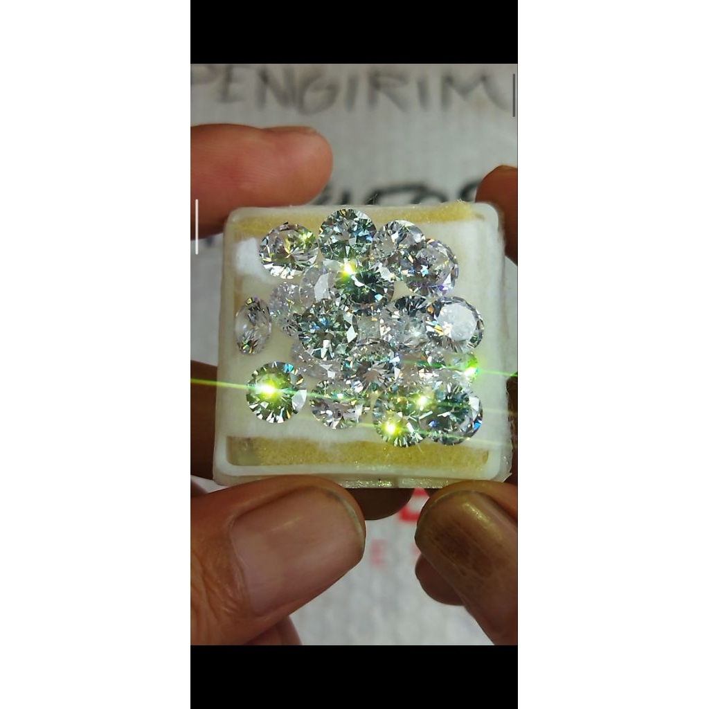 พลอย Alexandrite vvs1 เปลี่ยนเพชรธรรมชาติ