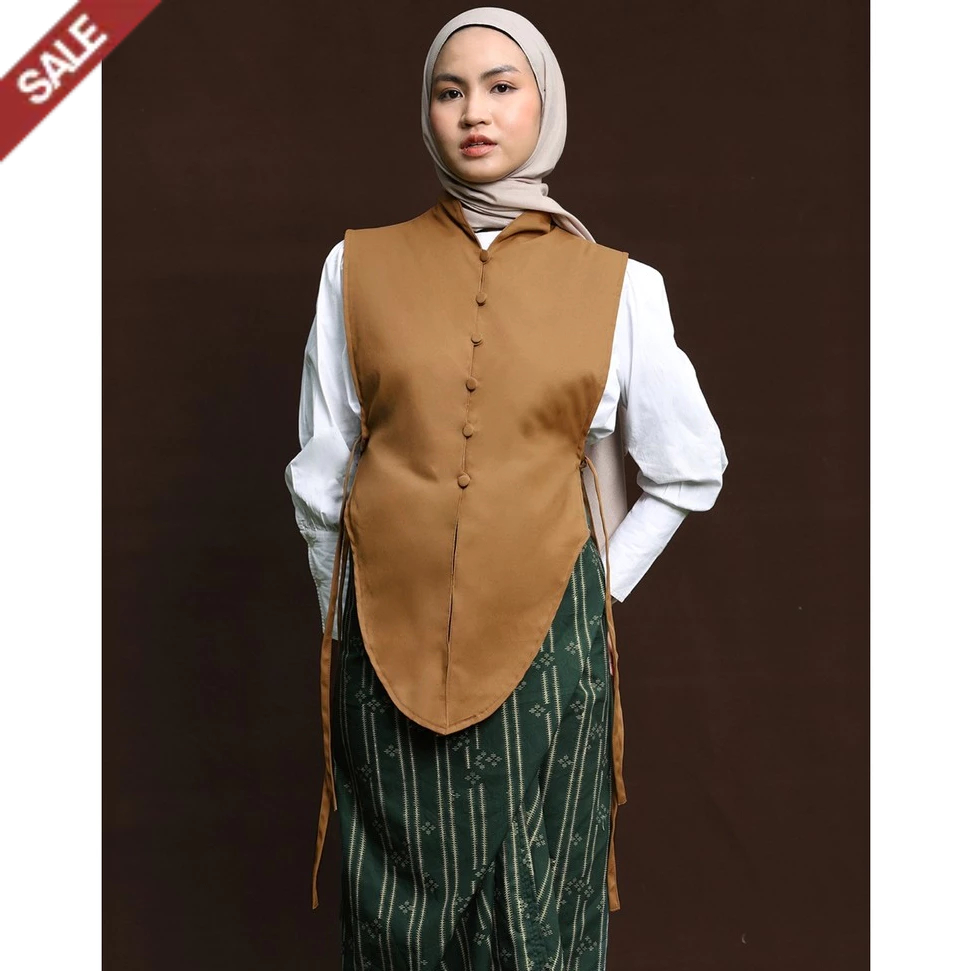 THENBLANK | เสื้อกั๊กไร้ปลอกคอ Arum |