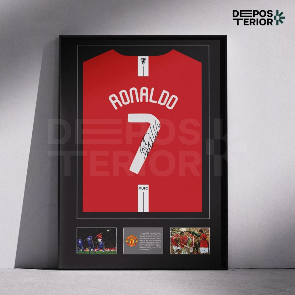เฟรมโปสเตอร์ Cristiano Ronaldo Jersey | โปสเตอร์ CR7