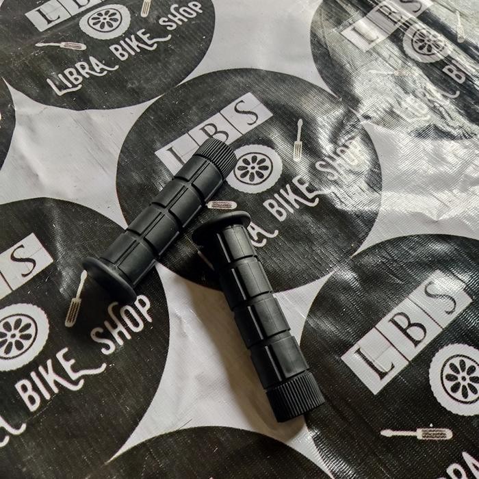 ปลอกแฮนด์ RNA COMPONENTS XD-132 OURY BLACK VINTAGE HANDGRIP HANDPAD