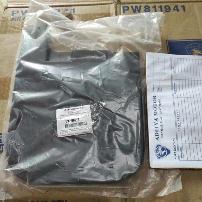 กันโคลนพรมโคลนหลัง all new triton KL3 ORIGINAL 100%