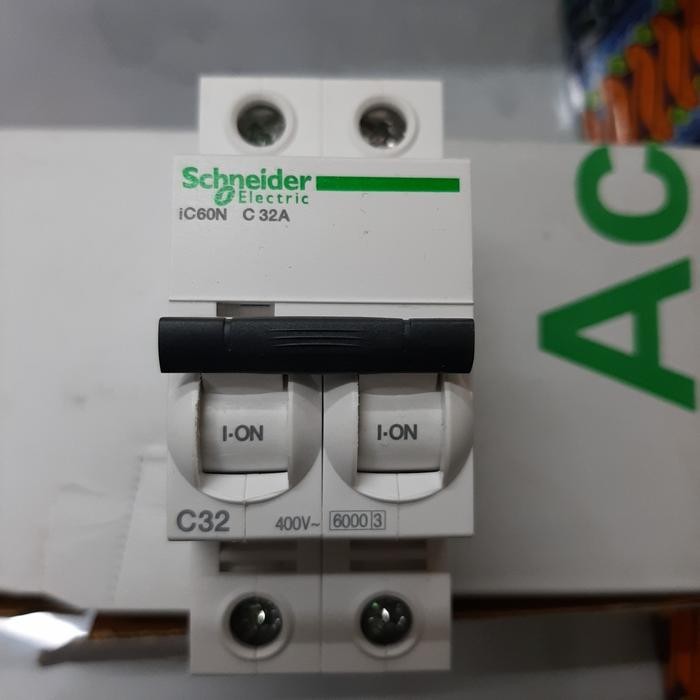 A9F74232 2P32A Ic60N Schneider